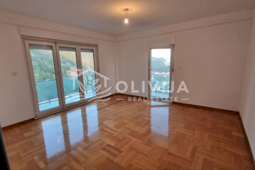 Apartment with 2 bedrooms with sea view in Petrovac, Montenegro