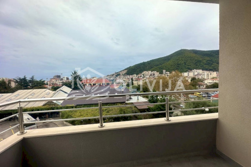 Apartment with 2 bedrooms, overlooking the mountains in Budva, Montenegro
