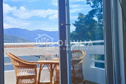 Квартира с 1-ой спальней с видом на море и горы в Будве, Черногория