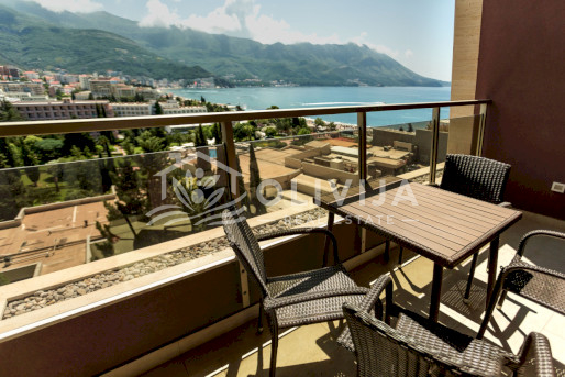 Apartment with 2 bedrooms in the Harmonia apart-hotel with a sea view