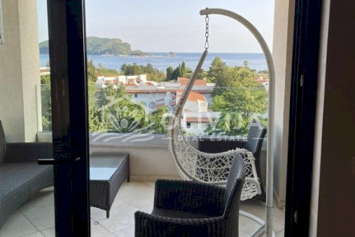 Квартира с видом на море в Будве, Черногория