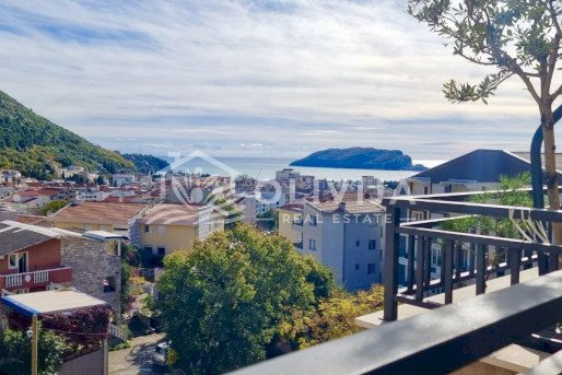 Квартира с видом на море в Будве, Черногория