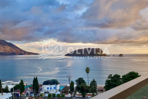 Квартира на первой линии с видом на море в комплексе ТRE CANNE