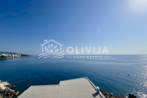 Buy an apartment by the sea in Montenegro — Dobra Voda, first line, 2 bedrooms