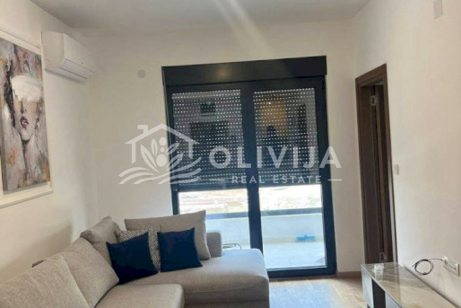 Аренда квартиры с 2-мя спальнями в Будве