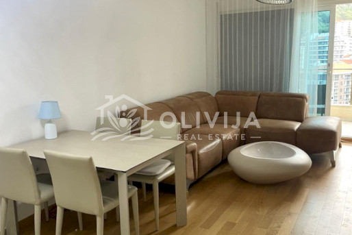 Аренда квартиры в Бечичи, ЖК Bečići Volna