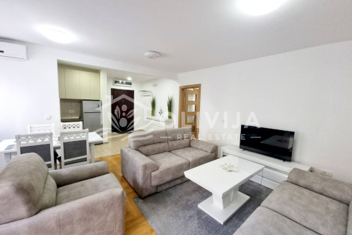 Stan u Budvi, naselje Mega Mall, 2 spavaće sobe